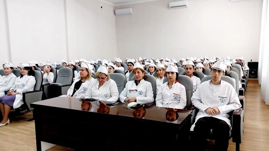 Gəncə Tibb Kolecində Müstəqilliyin Bərpası Günü qeyd olundu.