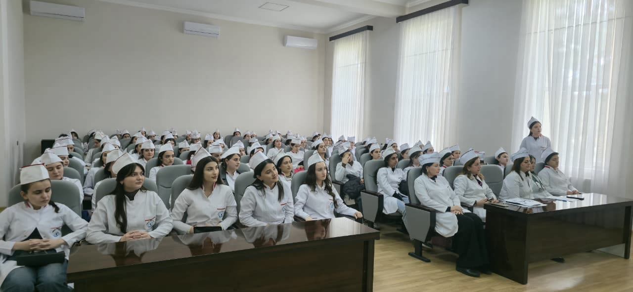 Gəncə Tibb Kollecində “Narkomaniyaya yox deyək” mövzusunda silsilə tədbirlər keçirildi.